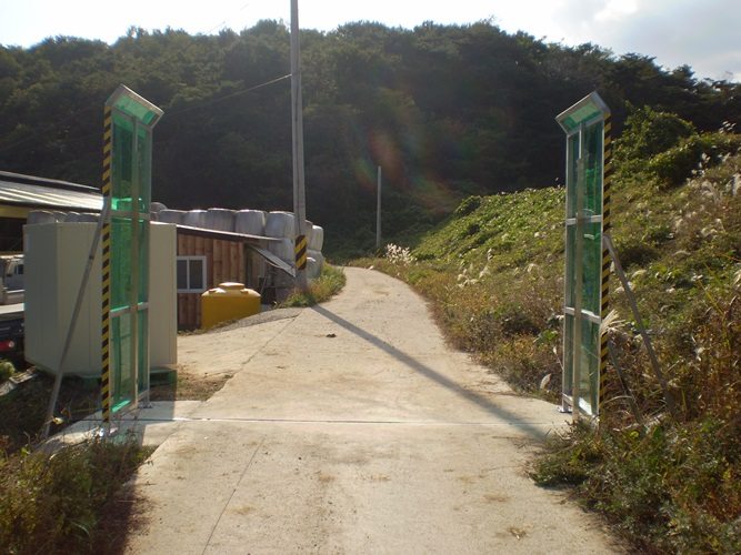 2013년 10월 담양 농장 입구에 세운 차량소독기